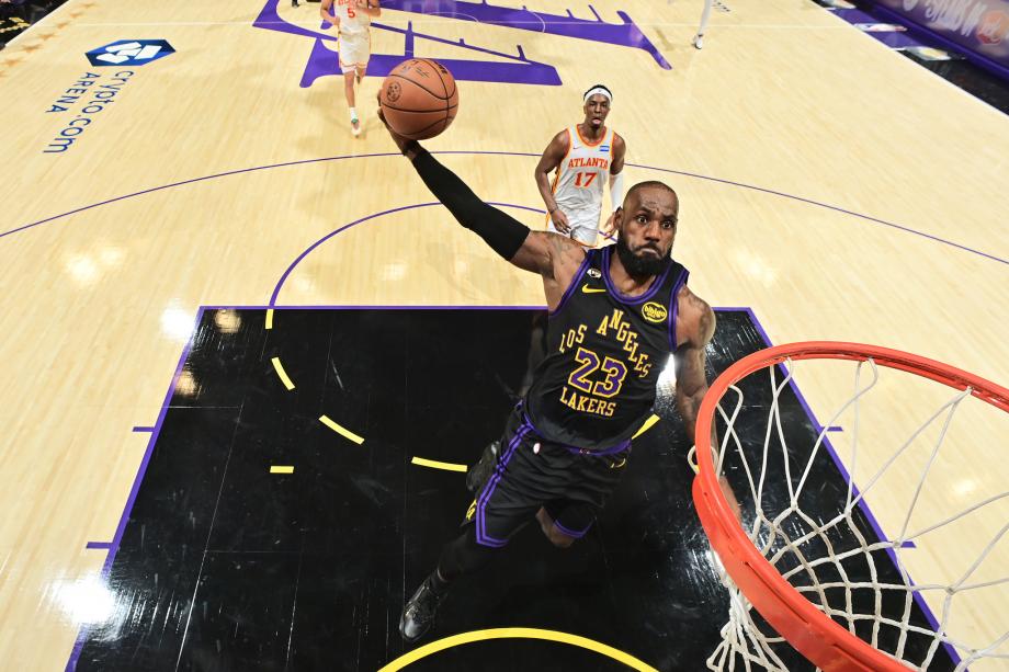 [图]詹姆斯31+9+10东契奇27+12 湖人大胜老鹰